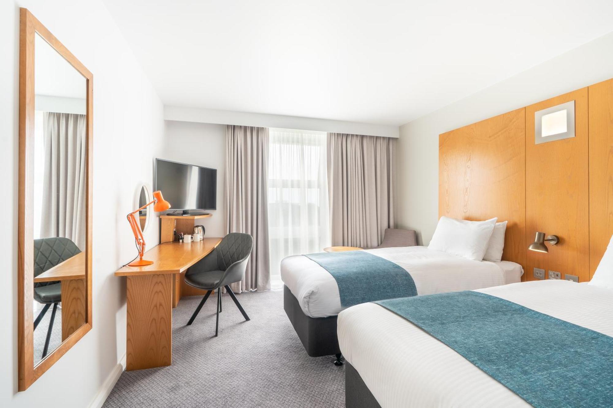Standard Room with Two Single Beds