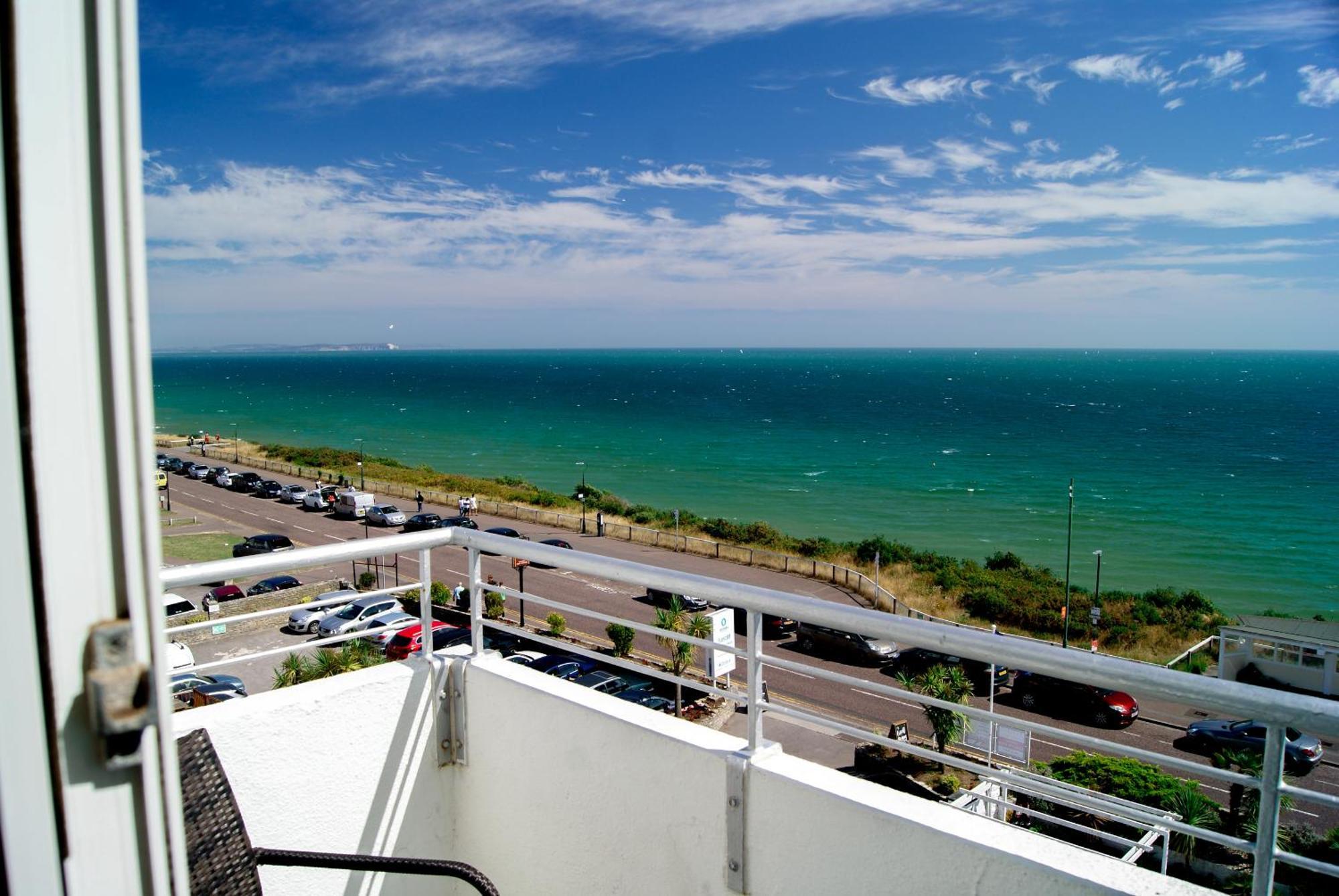 Ocean Front Family Room of 5 Balcony