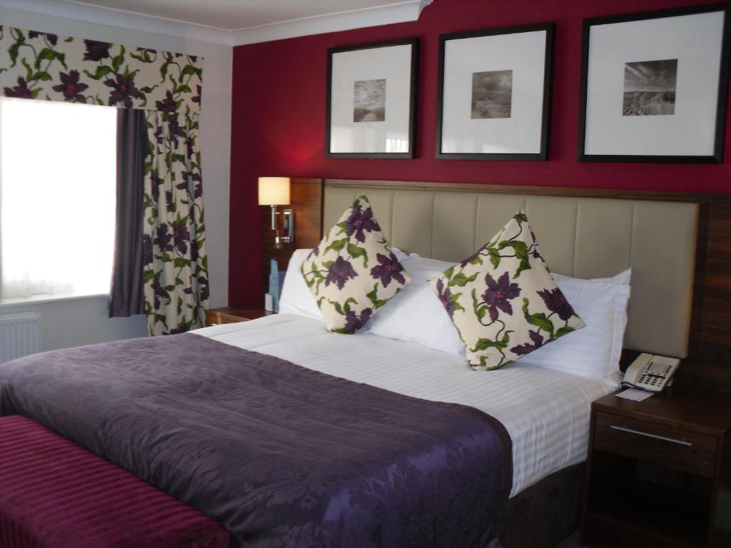 Premiere Deluxe Zimmer mit Kingsize-Bett